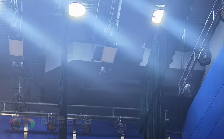 劇場劇院常規(guī)舞臺燈光、舞臺吊桿布置